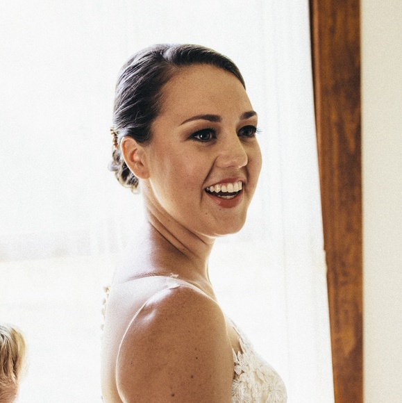 Meet your Posher, Stephanie - Picture 1 of 1